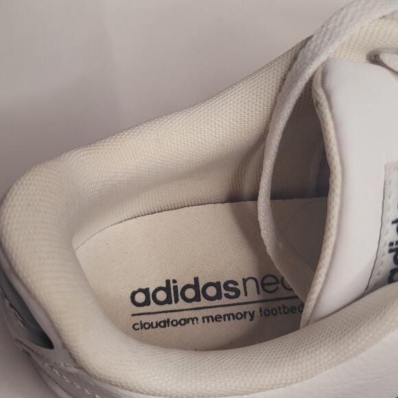 Adidas- Women's Cloudform sneakers- Black and white in color- size 8 - Picture 7 of 7